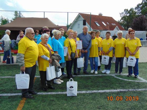 Senioři v Broumově si rádi hrají! První ročník sportovní olympiády jim rozproudil krev v žilách