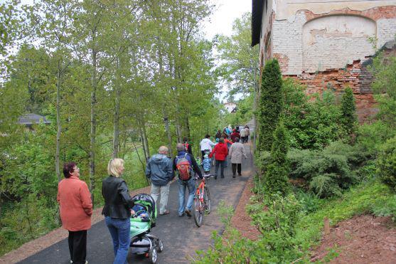 V Hejtmánkovicích byl otevřen nový úsek zadní cesty