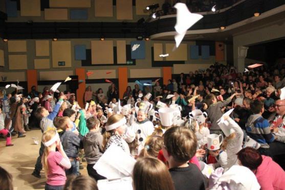 Broumovská Základní škola Hradební už deset let nacvičuje Vánoční ladění