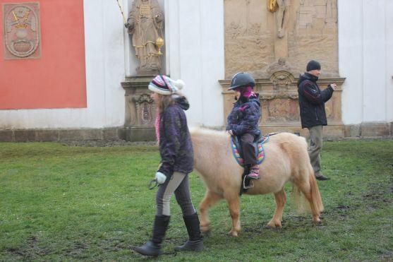 Za vysvědčení Den na koni