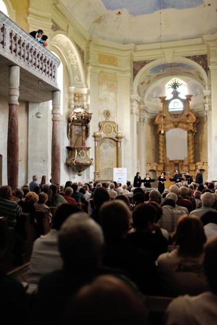 Ohlédnutí za druhým koncertem festivalu Za poklady Broumovska 