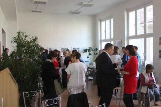 Nadační fond HOSPITAL zahájil v broumovské nemocnici výstavu fotografií 