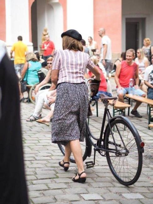 Burčákobraní se vydařilo, přišly stovky lidí… V sobotu bude klášter zvát na Podzimní trh 