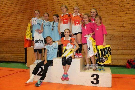 Další turnaj barevného volejbalu se hrál v Broumově