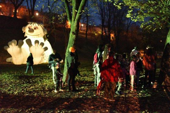 Ve čtvrtek se uskutečnil sedmý ročník Strašidelné Alejky