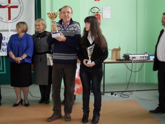 Tři broumovští gymnazisti se umístili v elitní pětici mezinárodní vědomostní soutěže