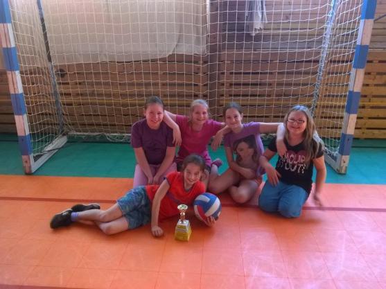 Broumovský volejbal si vychovává mladou generaci. Děti jsou však vedeny ke sportovní všestrannosti