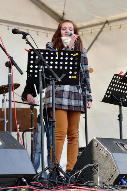 Návštěvníci velikonočního jarmarku oslavili příchod prvního jarního dne