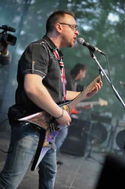 Broumovská kytara na fotografiích Jana Záliše