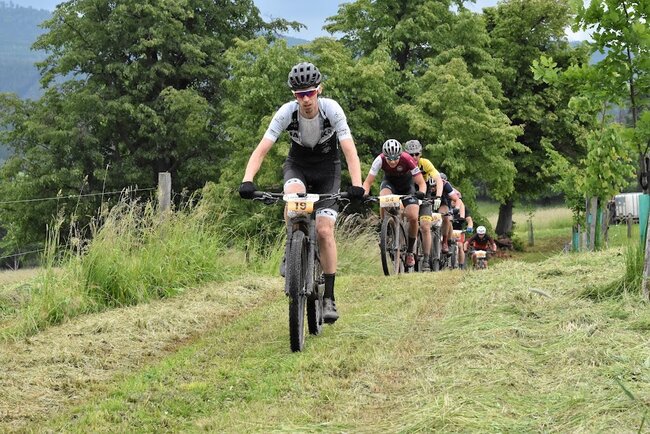 První ročník Broumovského biku ovládli Čáp a Celbová 