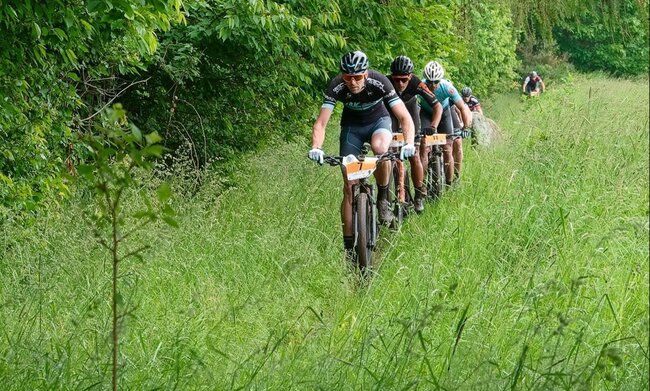 První ročník Broumovského biku ovládli Čáp a Celbová 
