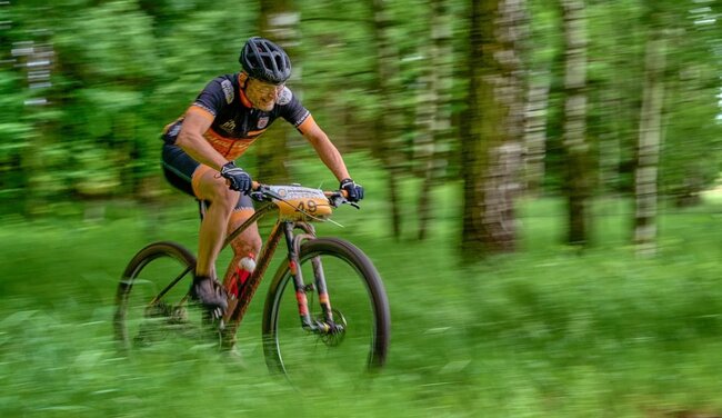 První ročník Broumovského biku ovládli Čáp a Celbová 