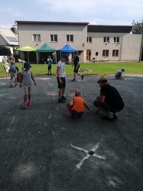 V Bezděkově cvrnkali kuličky