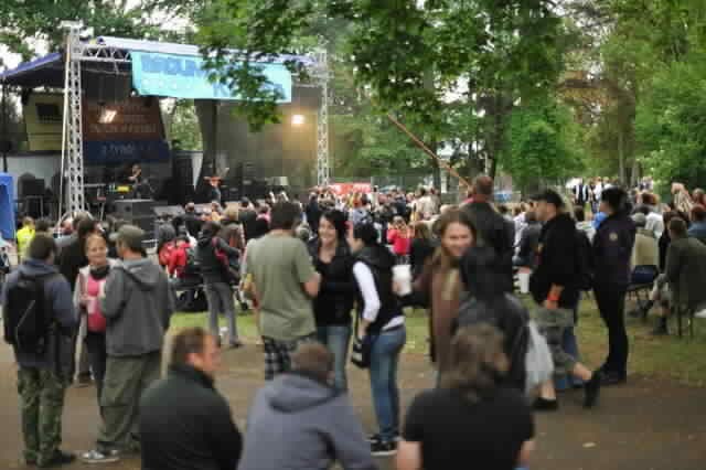 Broumovská kytara na fotografiích Jana Záliše