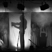 Divadelní představení Kytice zcela zaplnilo klášterní nádvoří