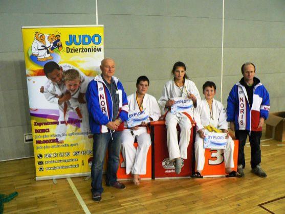 Pět malých broumovských judistů si přivezlo medaili z polského Dzierzoniówa