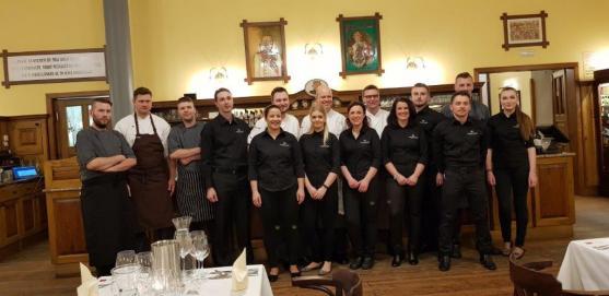 V Restauraci Švejk v Meziměstí vařil kuchař oceněný třemi michelinskými hvězdami Roman Paulus. Bylo vyprodáno!