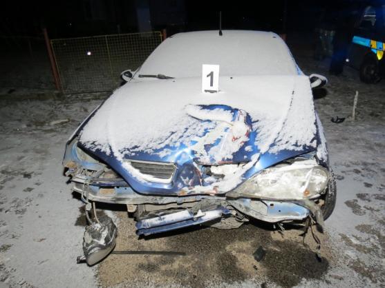 Poničil auto a plot, na vině byla zřejmě rychlost a možná i alkohol