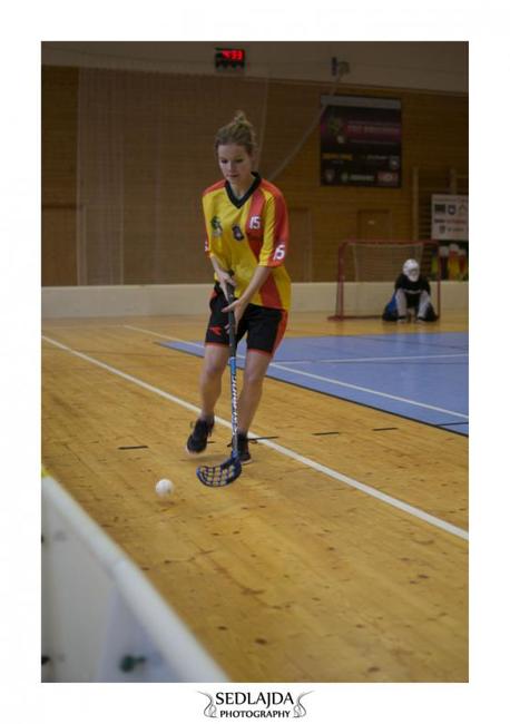 Polický florbalový tým AZ Vrátno vede bez ztráty bodu broumovskou ligu