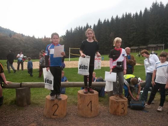 Na Janovičkách u Broumova startovalo 500 závodníků orientačního běhu