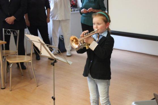 Vánoční besídka v Nemocnici Broumov spojená s vernisáží fotografií Libora Dadáka
