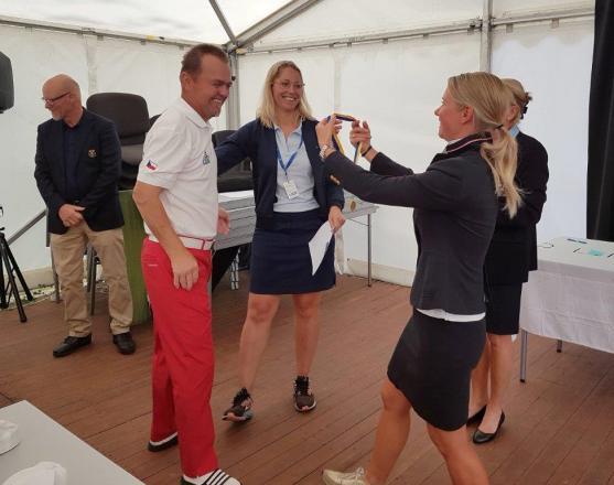 Golfista Stanislav Jirásek zlatý na světovém poháru ve Švédsku