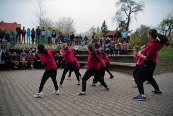 Ohlédnutí za "čarodějnicemi" v Broumově