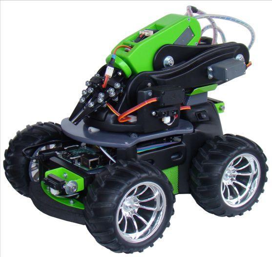 Petr Pacner z Gymnázia Broumov vyprojektoval a sestrojil robota Kláru