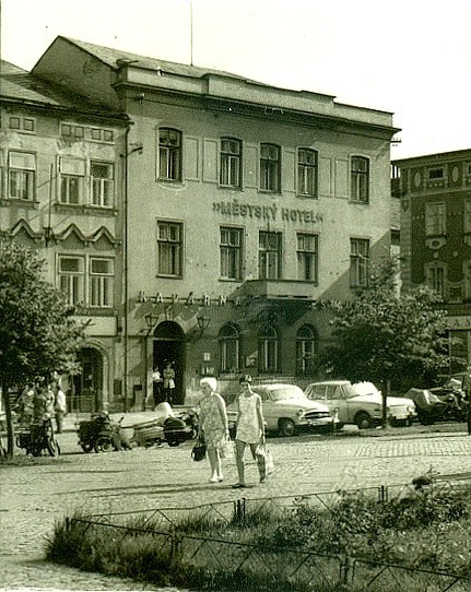 Nostalgická vzpomínka na Městský hotel v Broumově