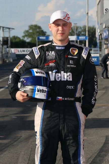 Matějovský, podporovaný broumovskou Vebou, se posouvá do čela mezi evropskými jezdci 