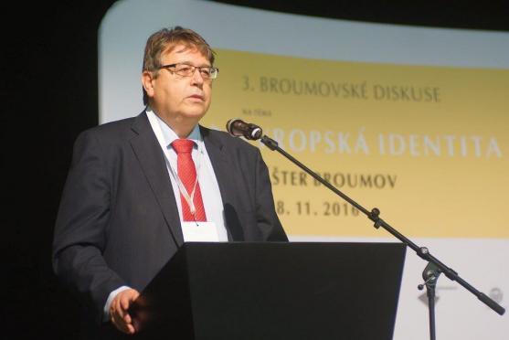 3. Broumovské diskuse nabídly v klášteře debatu o evropské identitě
