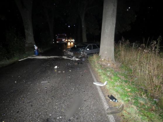 Řidič osobního vozu naboural autobus. Nadýchal dvě promile alkoholu