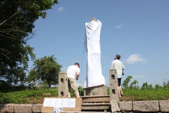 V Božanově byla odhalena opravená boží muka