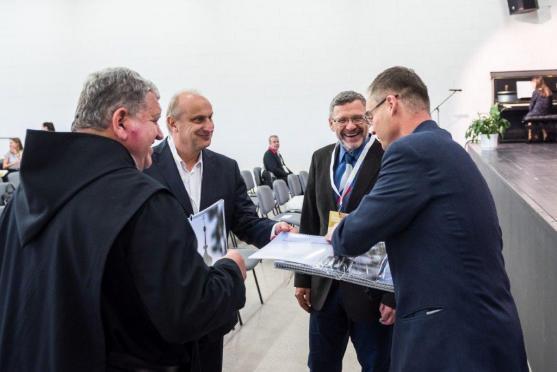 O proměnách důvěry a porozumění diskutovala první část hostů 6. Broumovských diskusí