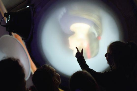 Výstava Play v Broumově je v režii Petra Nikla a Jiřího Walda jiná, nová a větší