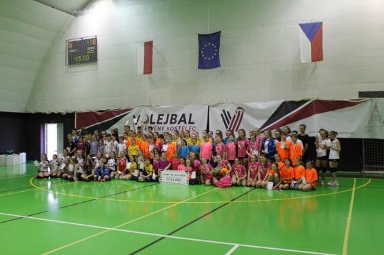 Broumovské volejbalové naděje zatím sbírají zkušenosti