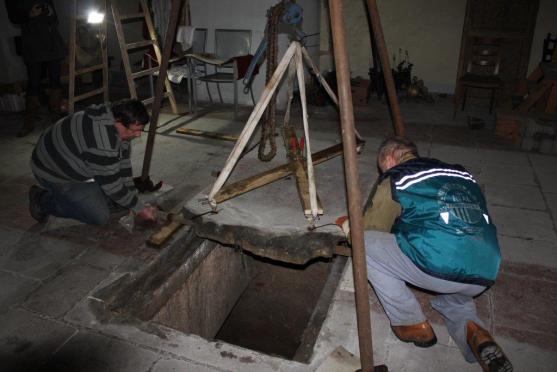 Po 21 letech byla v kapitulní síni broumovského kláštera otevřena krypta