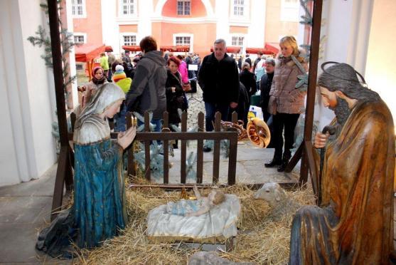Adventní trhy přilákaly do broumovského kláštera na dva tisíce lidí