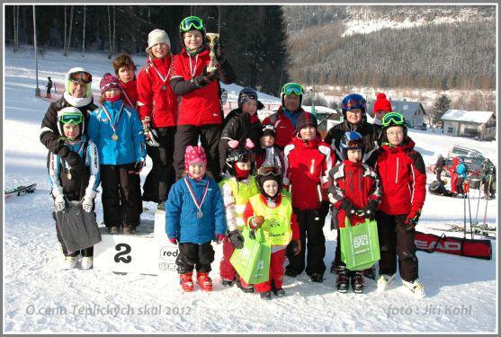 Závod v obřím slalomu žactva se v Teplicích nad Metují jel za osmnáctistupňového mrazu