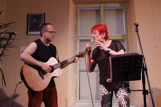 Energie Jany Koubkové strhla návštěvníky ArtCafé 