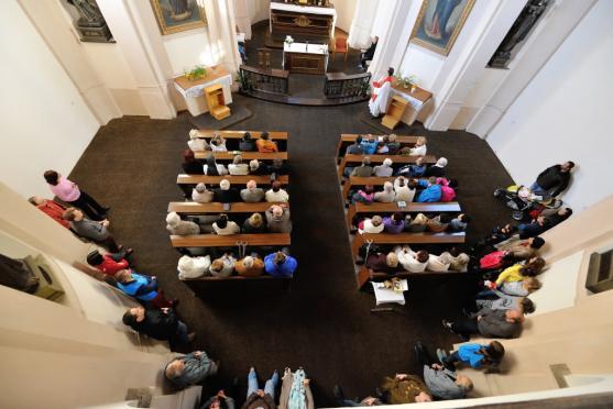 Slunné počasí a bohatý kulturní program vytáhl Broumováky na náměstí