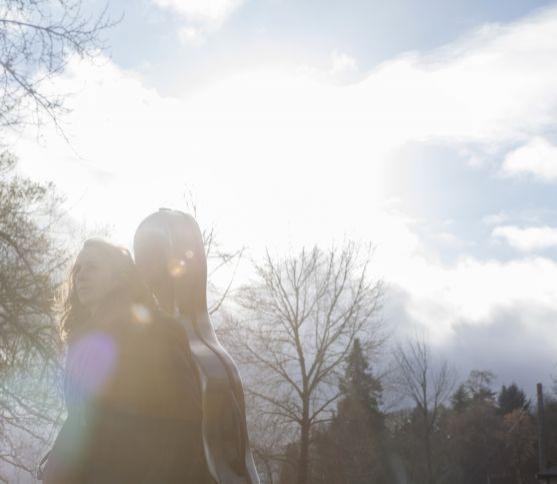 Lori Goldston, violoncellistka, která hrála se skupinou Nirvana, v pátek zahraje v Šonově 