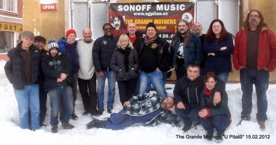 Jediný koncert v České republice. V neděli v Šonově opět vystoupí bývalí spoluhráči Franka Zappy 