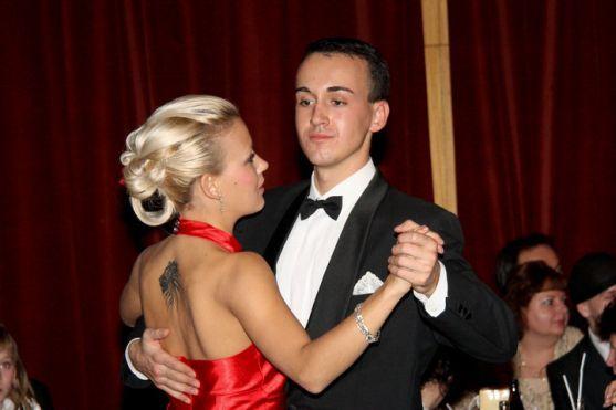 Video: Taneční sezóna je v plném proudu