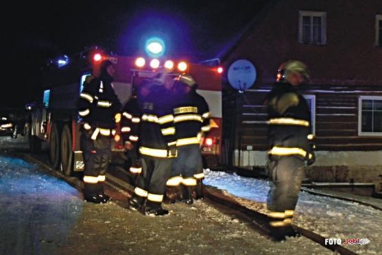 Požár kůlny v Teplicích nad Metují likvidovaly tři hasičské jednotky