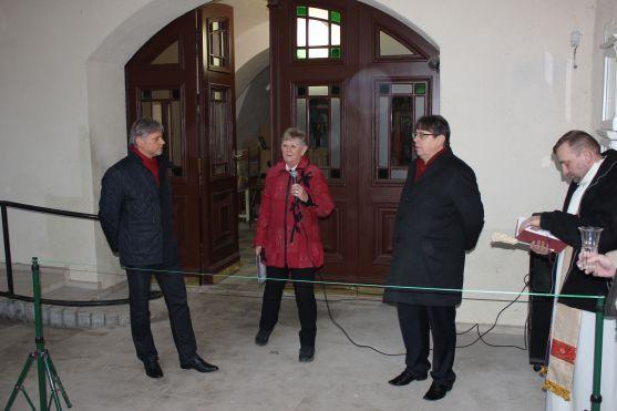 Obyvatelé teplického Dolního zámku se vrátili domů. Přivítal je tam hejtman Lubomír Franc