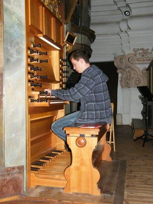 Rozhovor se studentem, varhaníkem a průvodcem broumovského kláštera Tomášem Weissarem