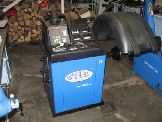 V Broumově zahájil provoz nový pneuservis EMA 