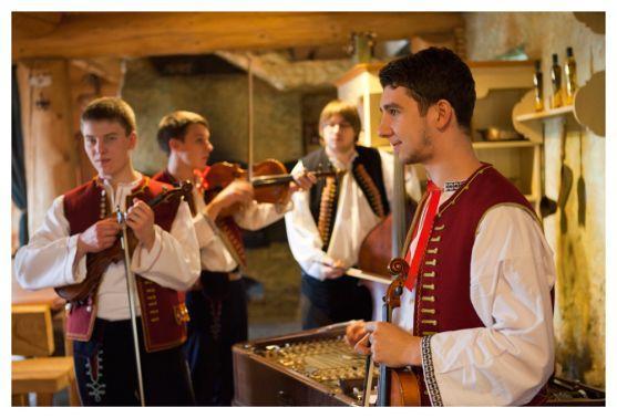 Letošní Vinum et Cetera nabídne víno, cimbál a irskou muziku