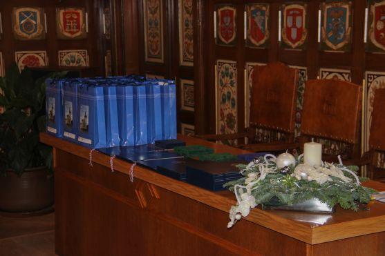 V obřadní síni náchodské radnice byli vyznamenáni i policisté z Broumovska